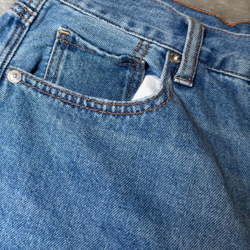 American Eagle Womens Size 6 Mom Jeans Distressed High Rise Raw Hem Blue Denim - Picture 16 of 16